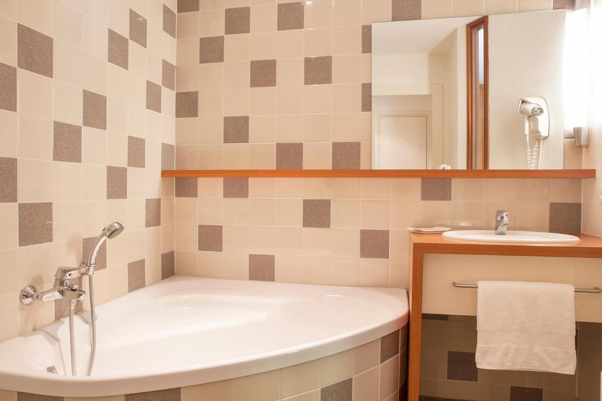 La Fischhutte, The Originals Relais Hotel Mollkirch Ngoại thất bức ảnh